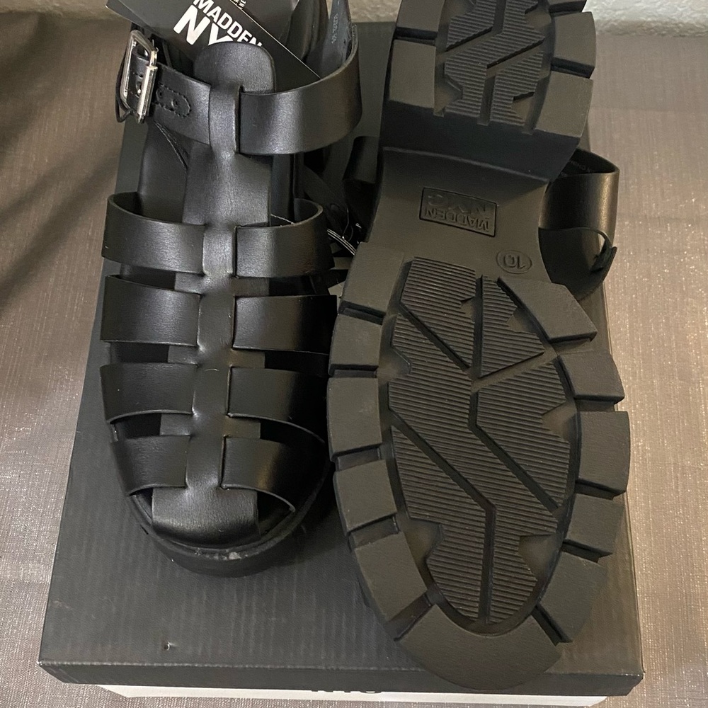 Trendy Black Platform Sandals - Picture 3 of 4